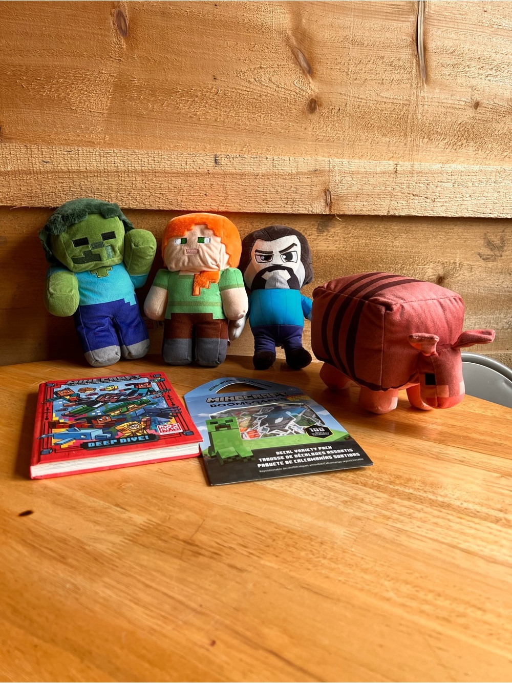 Minecraft Plush Character Set - with new book & roomscapes decals